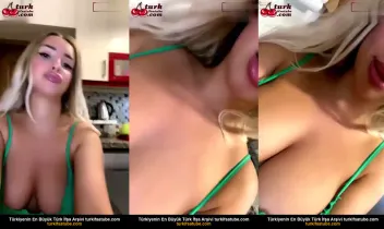 Canlı Yayında Sakso ile Seks Çıplak Sarışın Bayan