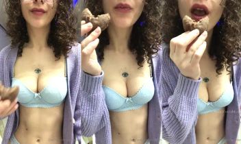 Antarism – Onlyfans ifşa – ben çikolatalı çöreğimi yerken sen de beni yemeye ne dersin?